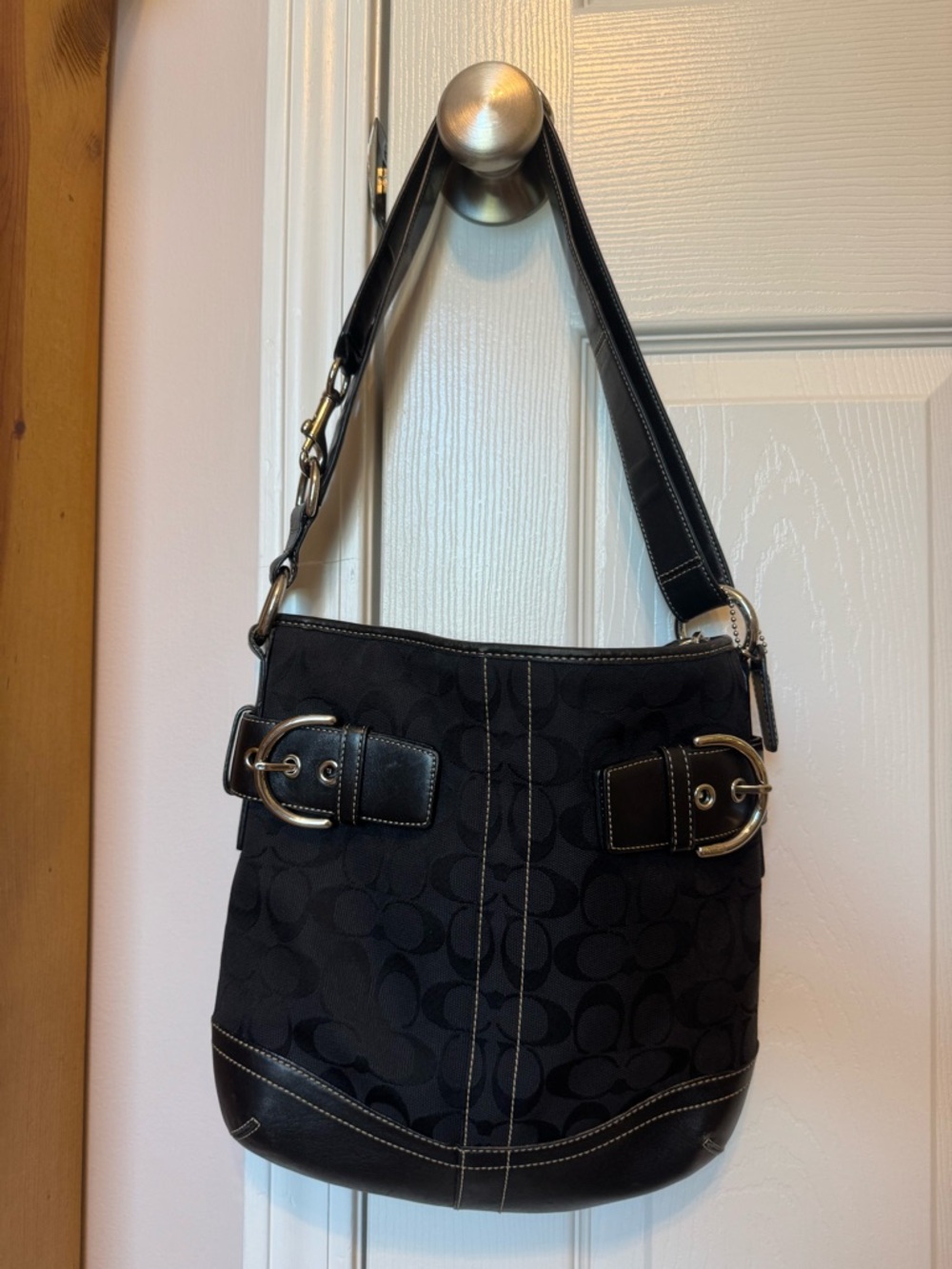 Coach Black Signature Design Shoulder Bag